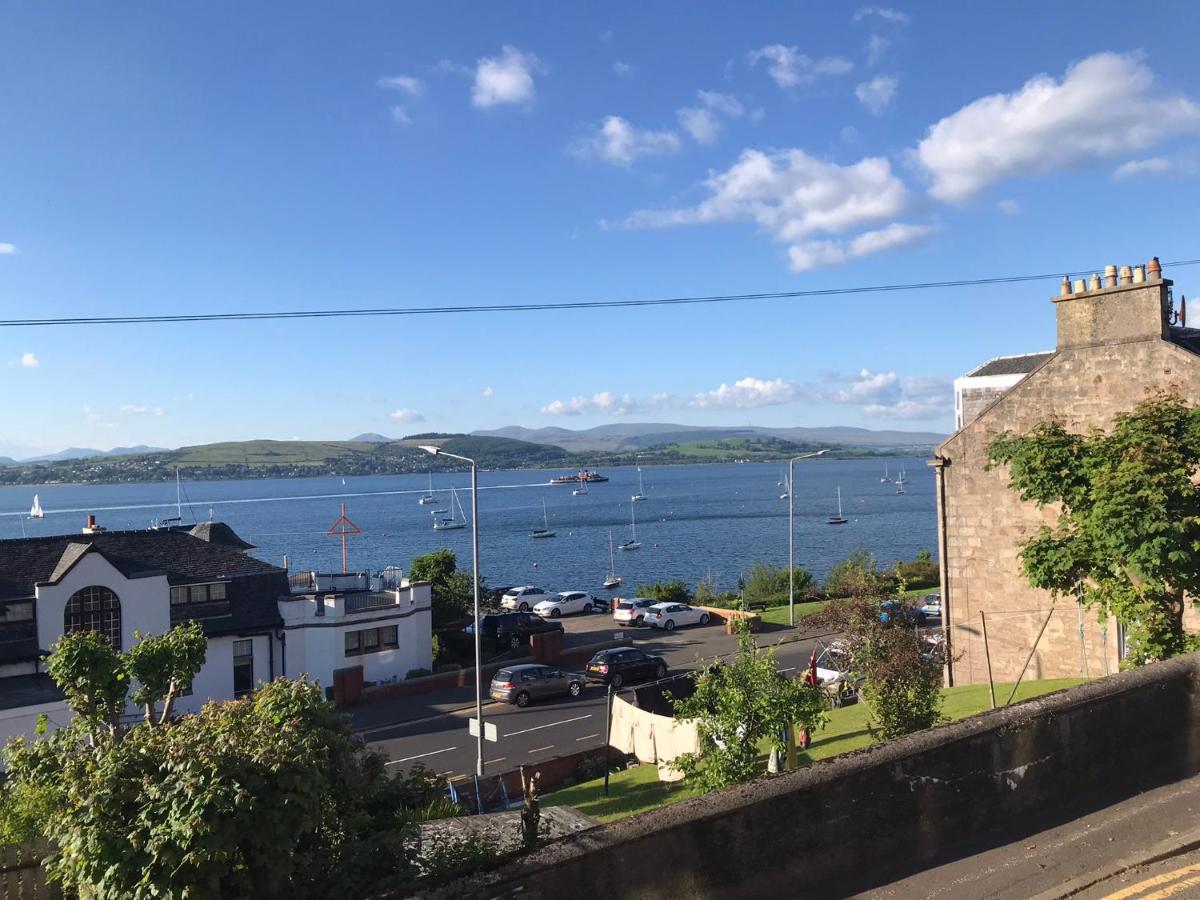 Beautiful 3-Bed Apartment In Gourock Eksteriør bilde